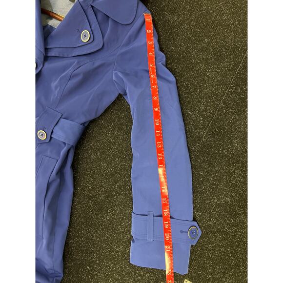 London Fog Woman’s Raincoat NWOT blue size XS belted button up removable hood - Picture 8 of 9